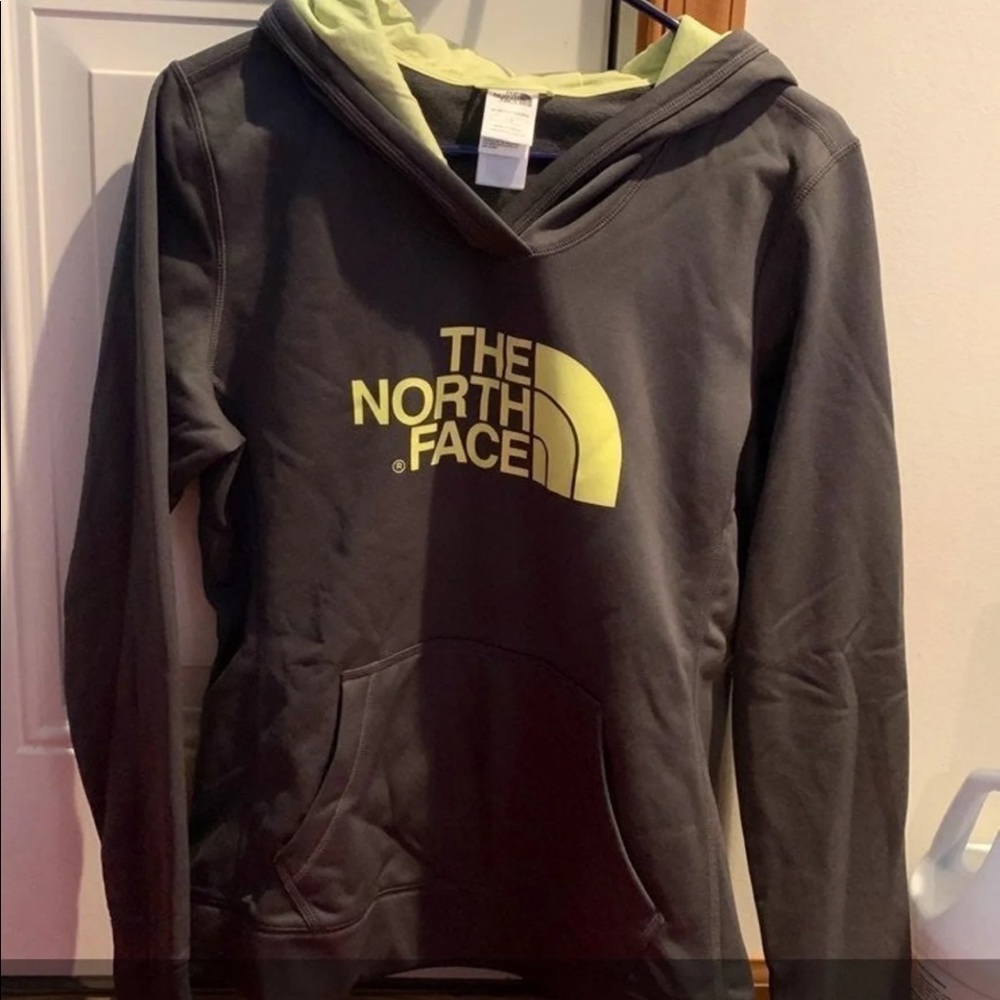 EUC The North Face Hoodie